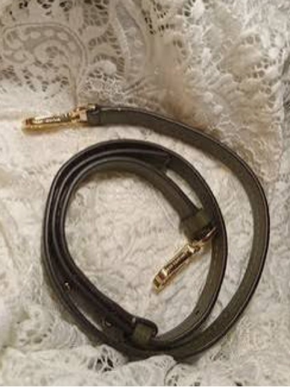 Michael kors removable and adjustable cross body strap with gold hardware
